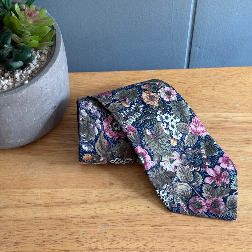 Odyssey Mens Vintage Floral Cotton Necktie Navy Pink Cottagecore Academia Print